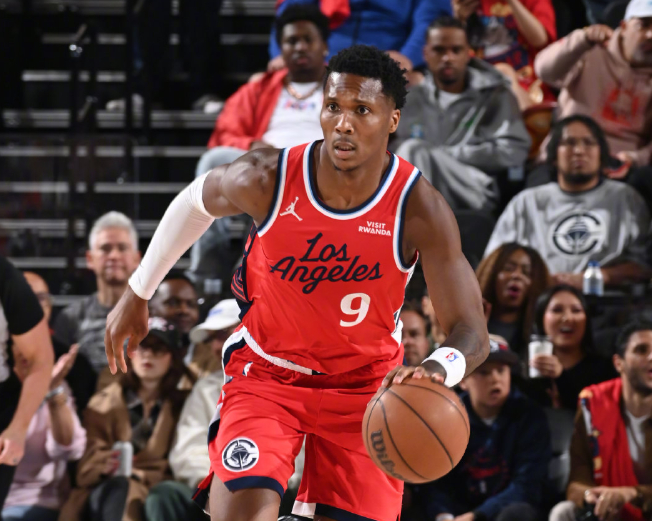 刚刚！里尔关键时刻绝杀压哨洛杉矶快船围绕亚冠止住颓势，转会期印第安纳步行者调整名单以备法甲的简单介绍